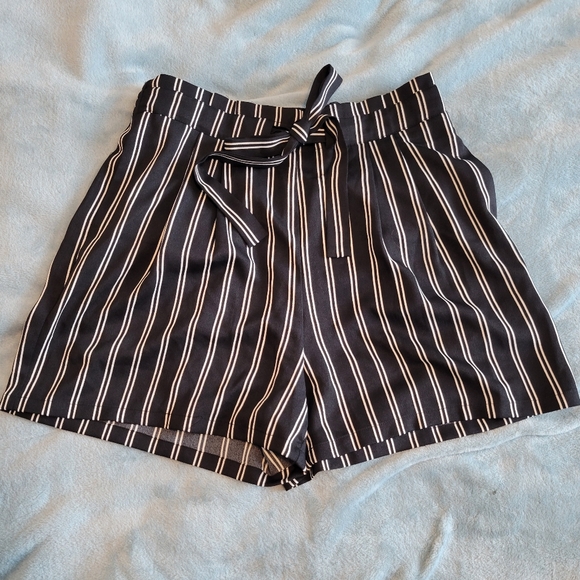 DR2 Pants - Striped shorts
